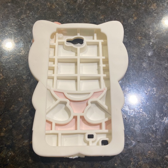 HELLO KITTY RUBBER PHONE CASE - Picture 11 of 11